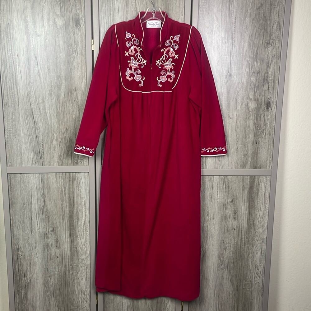 Vintage 70's Vanity Fair Velvet Floral Embroidered Robe Women's M